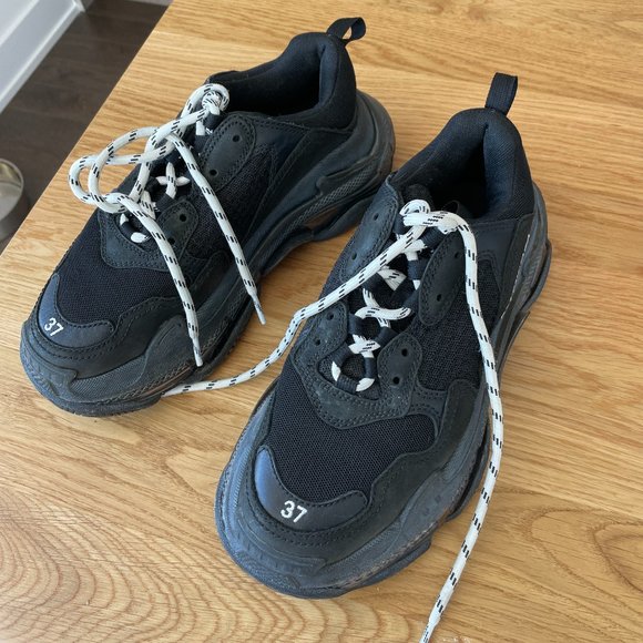 Balenciaga Black and White Sneakers - Picture 2 of 10